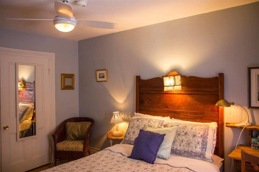 Gite Au Croissant De Lune Bed & Breakfast Quebec City Bagian luar foto